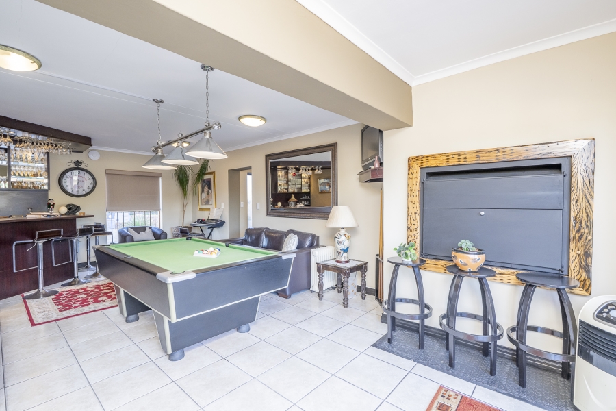 7 Bedroom Property for Sale in Eversdal Western Cape